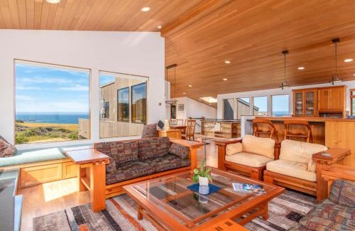 Sea Ranch Casa | Ocean Retreat - BBQ Hot Tub & Ocean Views