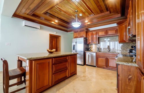 Boca Ciega Condominio | Ocean's Edge 3A, Gorgeous Beachfront Condo, third-floor and steps from beach!
