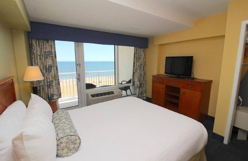 Northeast Virginia Beach Complejo | Suite de lujo de 1 habitación frente al mar en Ocean Sands Resort