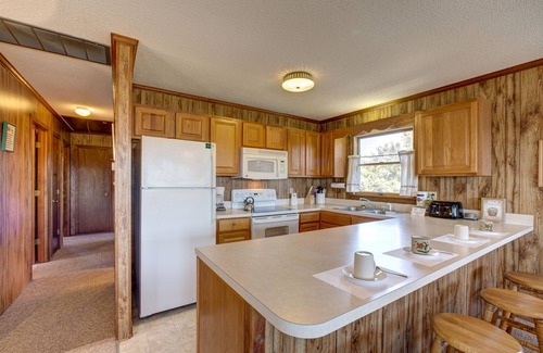 Salvo Casa | ocean-side vacation gem steps to beach w/central AC, WiFi, balcony, washer/dryer