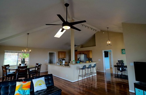 Bluffs Casa | Ocean, Sunset, Mountain & Celestial Views