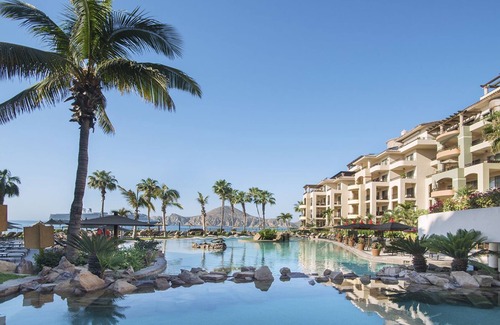 Colonia El Progreso Condominio | Ocean View 1 Bedroom Condo Cabo San Lucas, multiple restaurants, spa and gym
