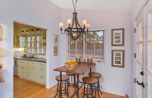 Village of La Jolla Cabaña | Ocean View 1-bedroom treehouse 8 min from La Jolla cove
