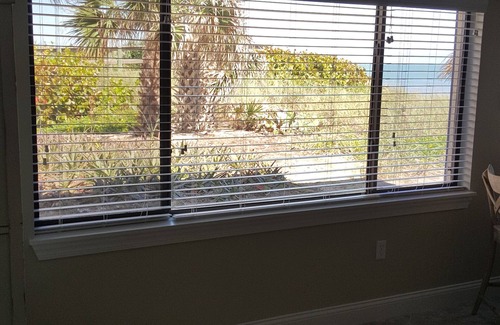 Satellite Beach Condominio | Ocean view 1st floor 2-bedroom condo in desirable Satellite Beach.