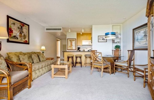Honokowai Apartamento | Ocean view 2 bed/2bath Kaanapali Shores resort gem