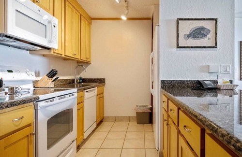 Honokowai Apartamento | Ocean view 2 bed/2bath Kaanapali Shores resort gem