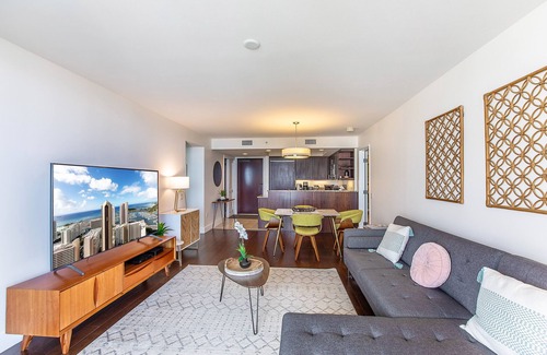 Waikiki Condominio | Newly Remodeled Ocean View 2 BDRM Condo at the Watermark