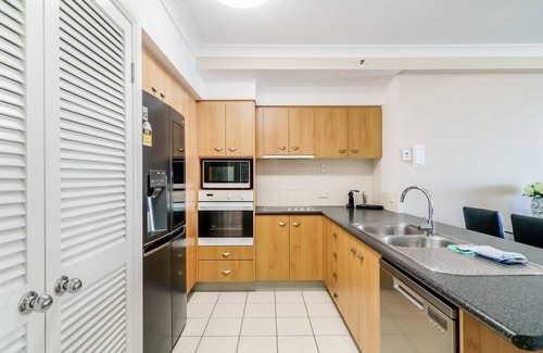Broadbeach Apartamento | Ocean View 2-Bed with Pools, Spa, Sauna, Gym & BBQ