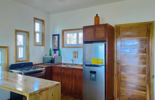 Crawfish Rock Condominio | Ocean view 2bedroom condo wonderful Views with AC, stunning Sunrise and sets.