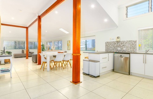 Kingscliff Apartamento | Ocean View 3 BED - Spacious Coastal Haven with Stunning Ocean and Park Views
