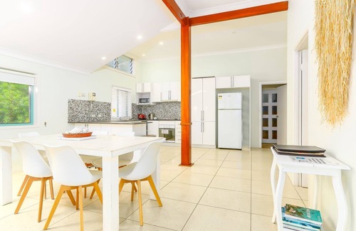 Kingscliff Apartamento | Ocean View 3 BED - Spacious Coastal Haven with Stunning Ocean and Park Views