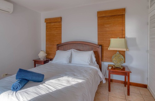 Panama Beach Condominio | Stunning Ocean View - 3 Bedroom Condo - Close to Beach, Shops and Restaurants
