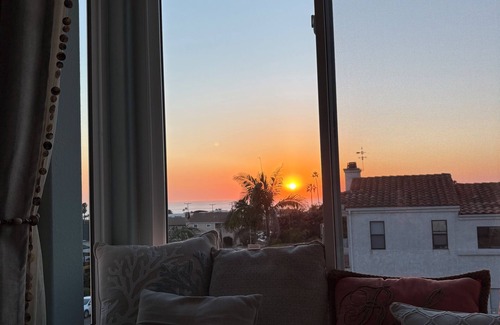 La Jolla Mesa Casa | Ocean View 3br/3ba with Central AC & garage parking