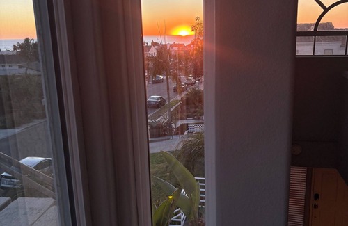 La Jolla Mesa Casa | Ocean View 3br/3ba with Central AC & garage parking