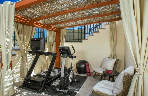 San Jose del Cabo Villa | Vista al Mar 5BR Casa Alegria! Impresionante con 2 piscinas, Wifi, aire acondicionado centralizado y más.
