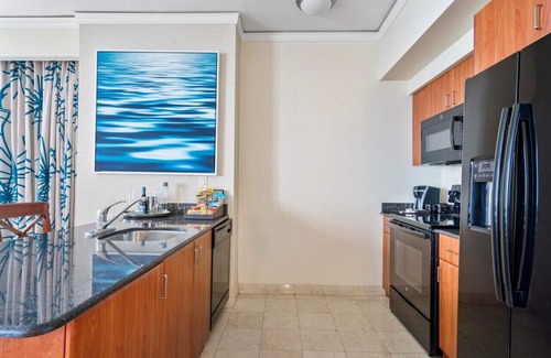Sunny Isles Beach Hotel | Ocean View Apartment w/ Kitchen in Luxury Beach Resort