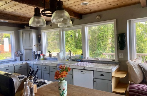 Westhaven-Moonstone Cabaña | Ocean View Beach House- lush acre with gardens and a trail to beach!