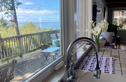 Westhaven-Moonstone Cabaña | Ocean View Beach House- lush acre with gardens and a trail to beach!