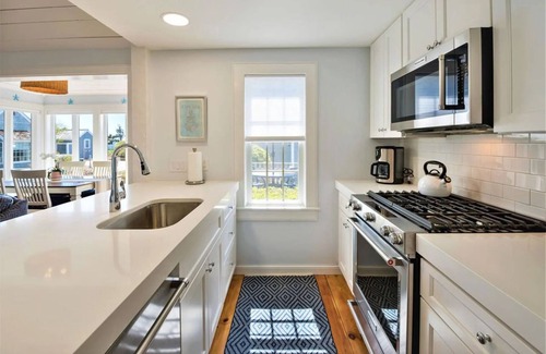Mashpee Cabaña | Ocean view beachfront in Maushop Village