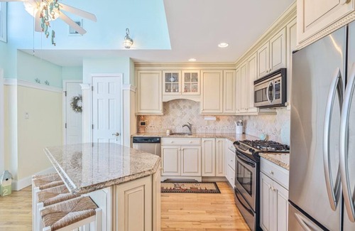 Admiral Estates Casa | Ocean View Cape May Beach Home w/ Deck | Sleeps 14