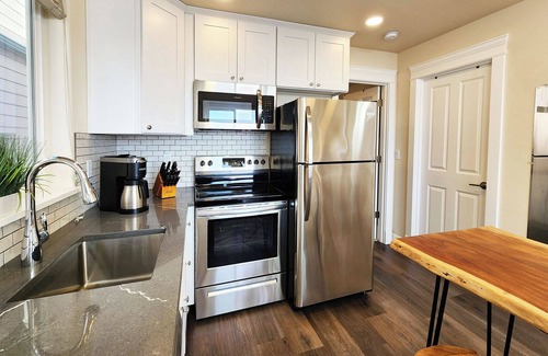 Yachats Casa | Ocean View! Charming Home with Loft, Sleeps 6! Dog Friendly!