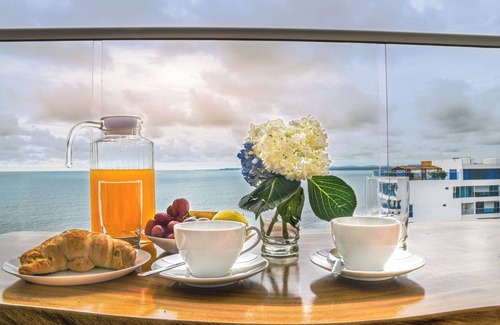 Urbanizacion Eliana Apartamento | Ocean View APT in fabulous Cartagena de Indias, Beach Access, AC, Free WiFi