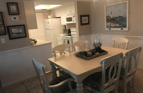 Saint Simons Island Condominio | CONDO CON VISTA AL MAR EN LA PLAYA CLUB UNIT 425 EN LA PLANTA SUPERIOR - GRAN VISTA AL OCÉANO