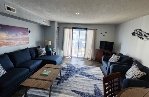 North Ocean City Condominio | Just 90 steps from the beach! Cozy 1-bdrm condo.