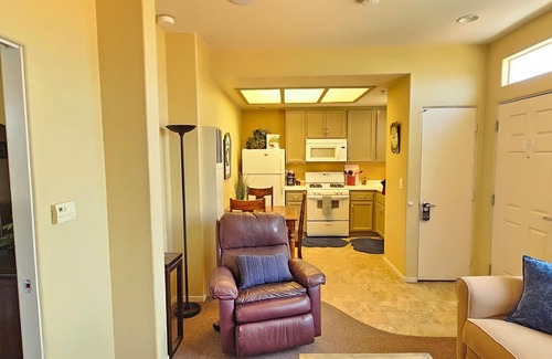 Oceano Condominio | Ocean view, pet friendly condo a block from the beach