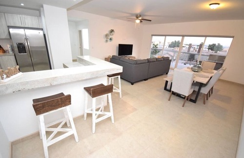 Las Conchas Condominio | Condominio con Vista al Océano, Albercas y Fácil Acceso a la Playa