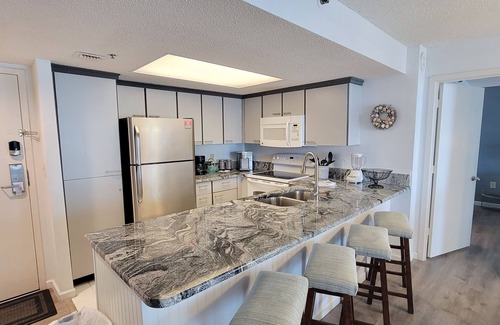 Arcadian Shores Condominio | Ocean view condo, steps to the beach and super close to resort amenities!!