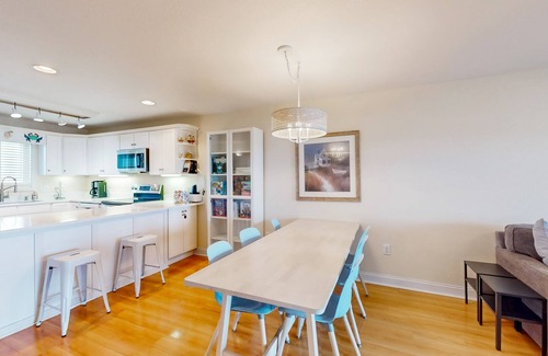Rodanthe Condominio | Ocean view condo with pool access, furnished balcony, & central AC