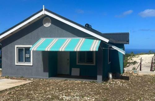 Rhyne Park Village Casa | Ocean View Cottage - Montego Bay