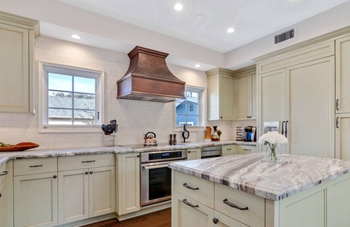 Old Towne Casa | Ocean-view dream with rooftop deck & balcony with fireplace - walk to beach