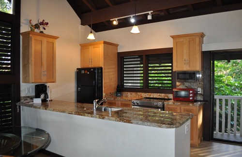 Poipu Condominio | Ocean View End Unit Condo # 189 Bldg 29 -Free Wifi & Parking Pool Gym BBQ Grill