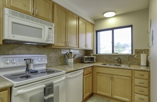 Downtown Condominio | Ocean View Escape - 103 Pismo Shores with Ocean & Pool views