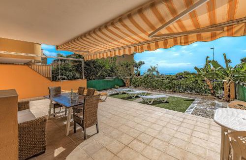 Santiago del Teide Apartamento | Ocean view Family Apartment in Playa La Arena