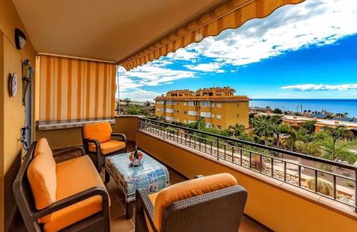 Santiago del Teide Apartamento | Ocean view Family Apartment in Playa La Arena