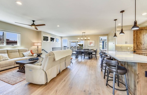 Point Loma Heights Casa | FAMILY BEACH HOUSE w / Air, WHITE WATER OCEAN VIEWS + 3 suites completas de privacidad para huéspedes