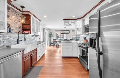 Lincoln City Casa | Ocean View Haven - Walk to the Beach