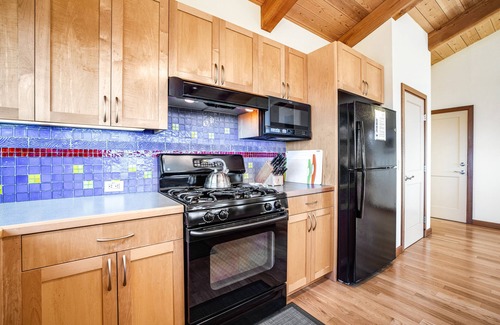 Sea Ranch Casa | Una bañera de hidromasaje privada, piscina comunitaria, vistas al mar y cerca de Pebble Beach!