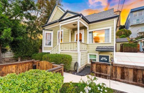 Ventura Apartamento | Ocean View, Hot Tub, Sauna, Beach Bikes