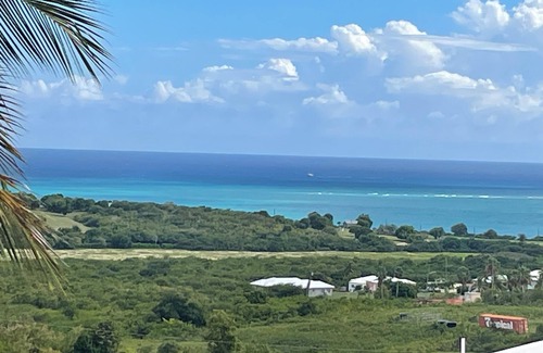 Estate Work and Rest Apartamento | Ocean View House on Hill in Sunny Caribbean