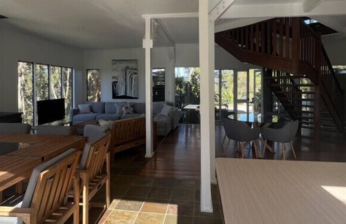 King Scrub Casa | Ocean view Mountain Top Treehouse Style Home