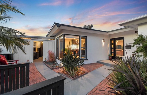 La Jolla Mesa Casa | OCEAN VIEW/Pool/Gourmet Kitchen/Outdoor Oasis near La Jolla! Sleeps 9 people!