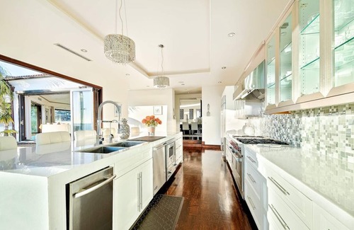La Jolla Mesa Casa | Ocean View Serenity with Theater and Pool