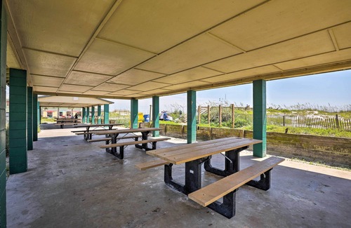 Crescent Beach Apartamento | Ocean-view St Augustine Studio w/ Pool Access!