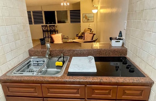 Isla Verde Apartamento | Ocean view studio centrally-located Isla Verde location.