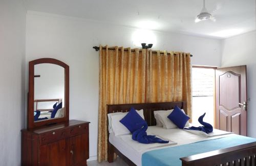 Kudapaduwa Casa | Ocean View tourist guest house at Negombo beach near the airport