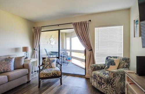 Oceanmarsh Subdivision Apartamento | Ocean-View Island Condo with Pool Pets Welcome!